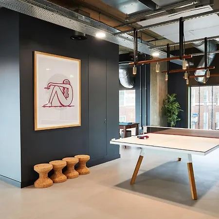 Student Only - Modern Classic Studios With Breakfast At Vita St Albans In Leeds